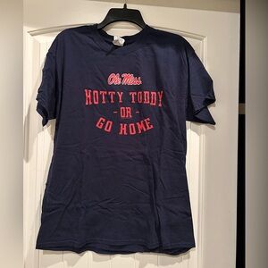 Gildan Ole Miss University of Mississippi Rebels t shirt